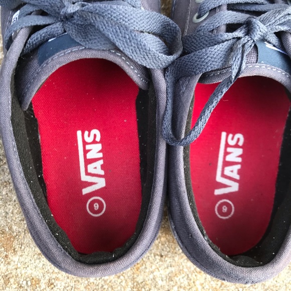 Vans - Picture 4 of 6